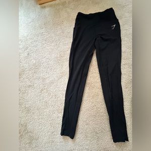 Black Gymshark leggings